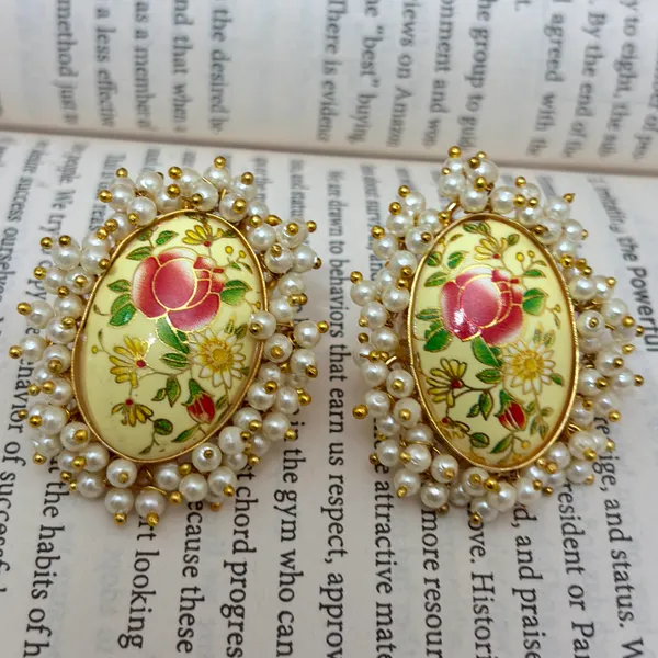 Mother_Of_Pearls_Lightweight_Studs