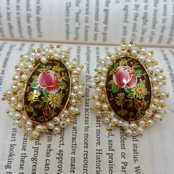 Mother_Of_Pearls_Lightweight_Studs