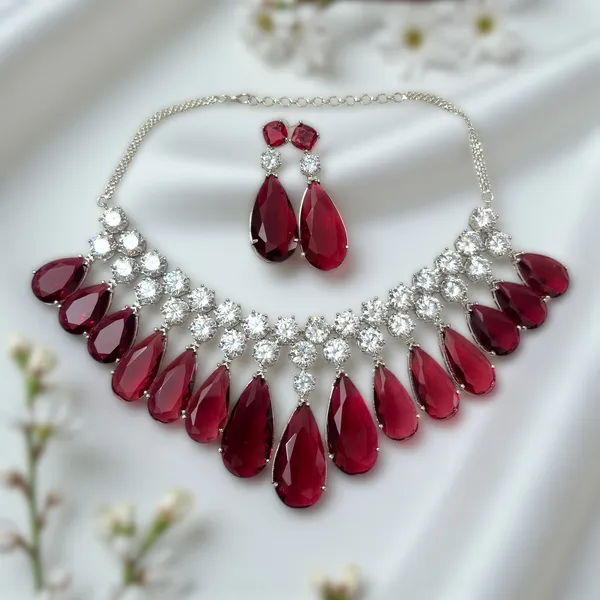 Radiance_Grace_Diamond_Necklace_–_Sophisticated_Jewellery_for_Every_Occasion