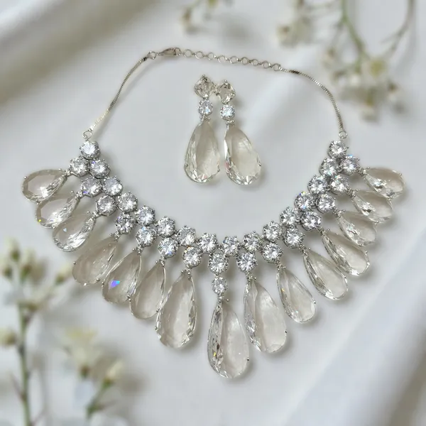 Radiance_Diamond_Necklace_–_Elegant_Sparkling_Crystal_&_Diamond_Look_Necklace_for_Women,_Wedding_&_Party_Wear