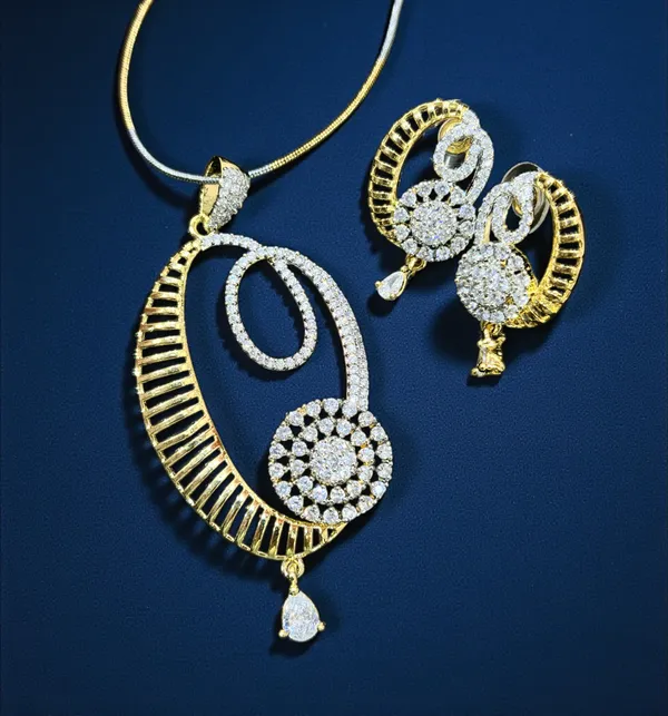 CHARMING_PENDANT_SET_FOR_WOMEN