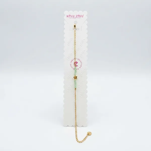 Delicate_Gold-Tone_Chain_Bracelet_With_Charm