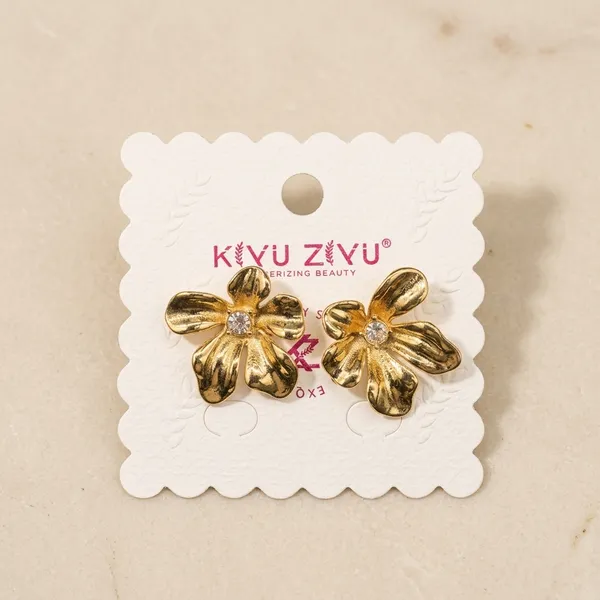 Gold_Alloy_Flower_Crystal_Stud_Earrings_For_Women