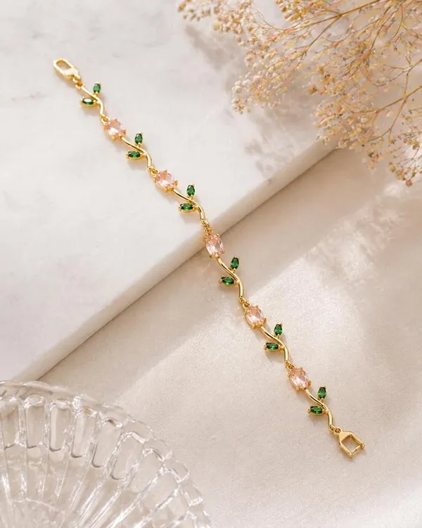 Elegant_Gold_Tulip_Flower_Bracelet_–_Blush_Pink_&_Green_Edition