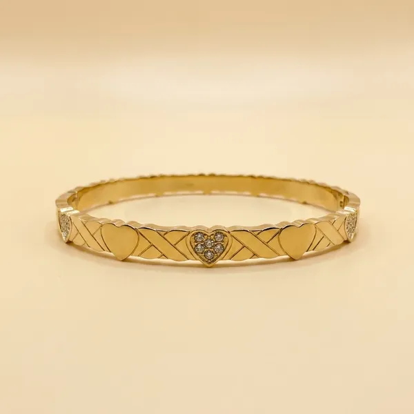 Gold-Tone_Heart-Embellished_Textured_Bangle_Bracelet