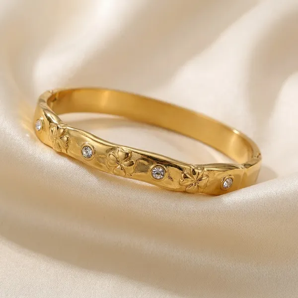 Gold-Plated_Floral_Bangle_With_Crystal_Accents
