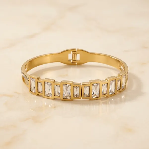 Gold_Plated_Alloy_Crystal_Bangle_Bracelet_For_Women