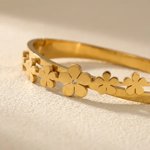 Gold-Plated_Flower_Band_Ring