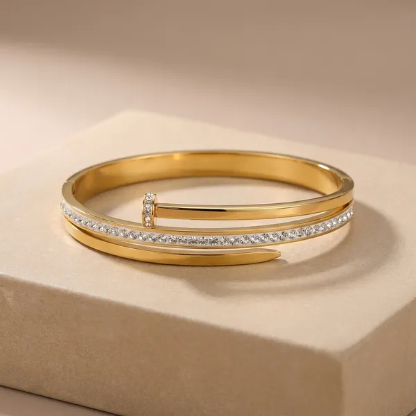 Elegant_Gold-Plated_Crystal_Bangle_Bracelet