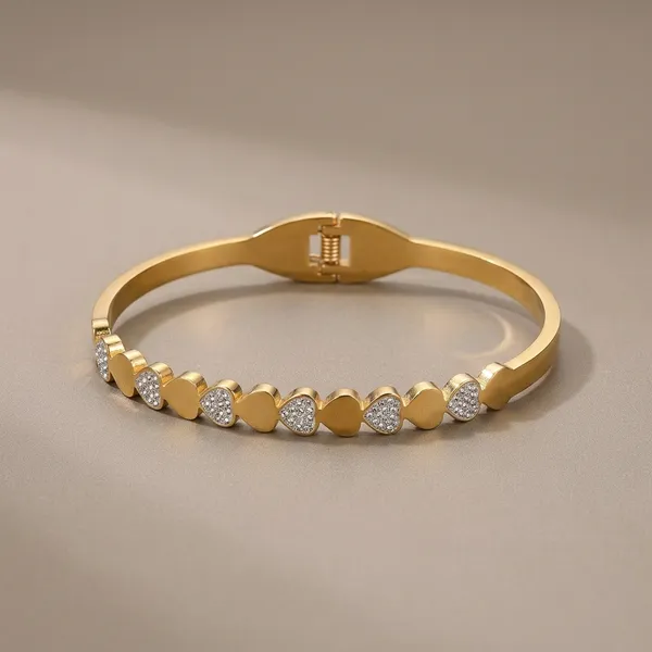 Gold_Alloy_Crystal_Heart_Charm_Bangle_Bracelet_For_Women