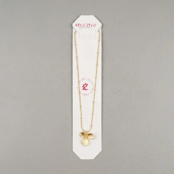 Gold_Alloy_Three_Petal_Flower_Pendant_Necklace_For_Women