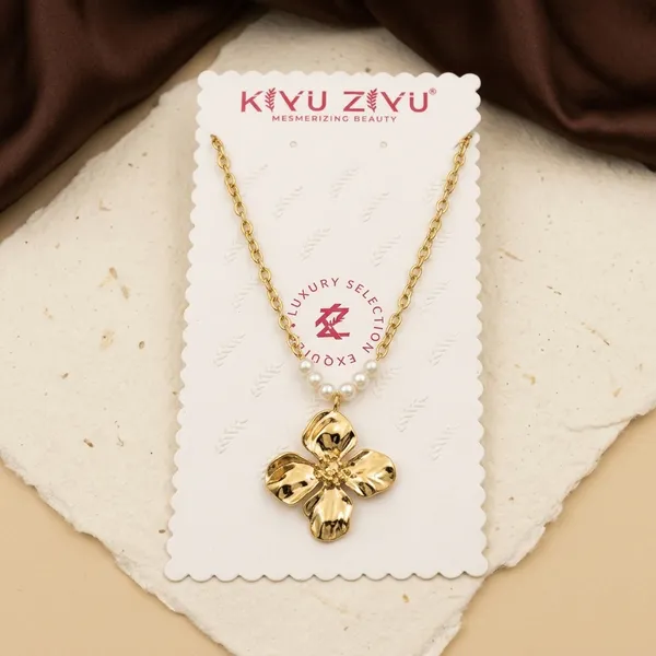 Gold_Tone_Alloy_Four_Petal_Flower_Pearl_Pendant_Necklace_For_Women