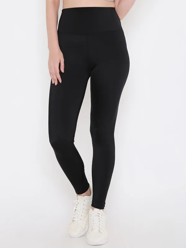 Black_Ankle_Length_Solid_Sports_Leggings_For_Women