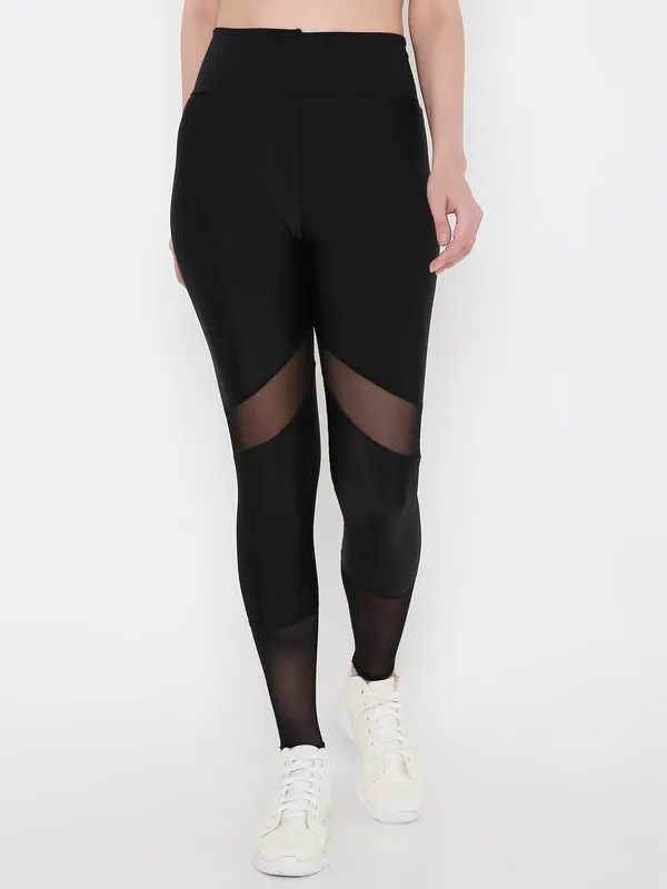 Black_Mesh_Contour_Sports_Gym_For_Women