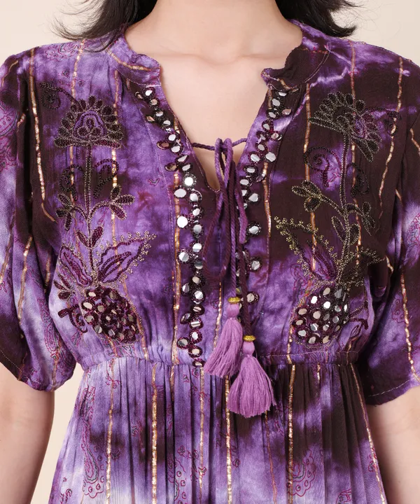 Purple_Elegant_Maxi_Dress_With_Tie-Dye_Pattern,_Featuring_Metallic_Accents_And_A_Tiered_Skirt_Design_For_Women