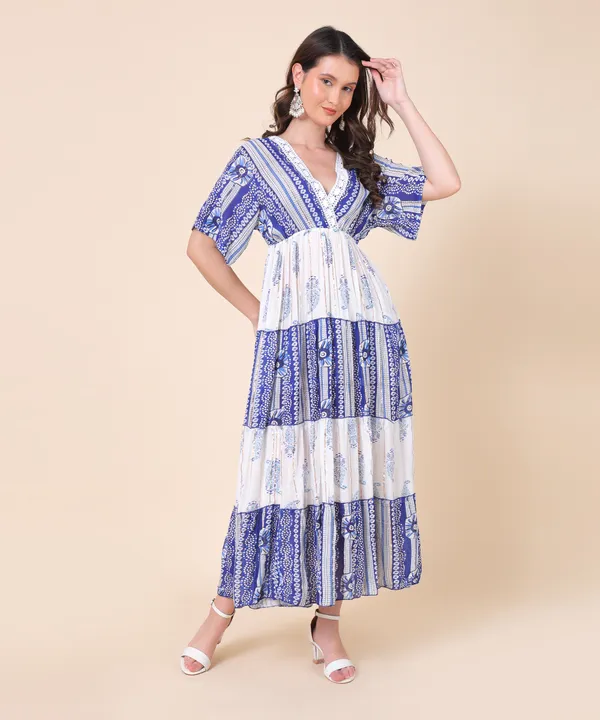 Blue_Elegant_Aura_Maxi_Dress_For_Women