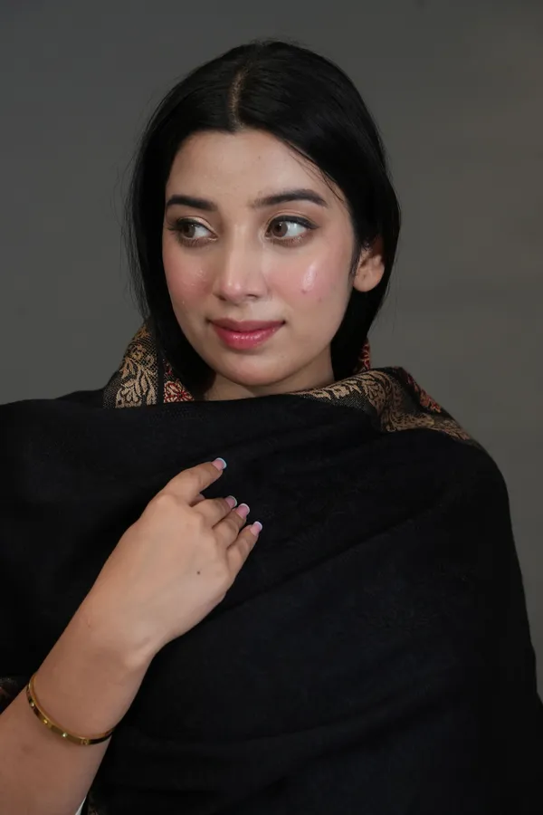 Shifneen_Acrylic_Solid_Women_Shawl_Black