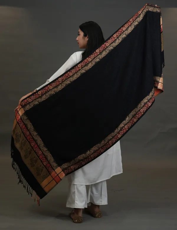 Shifneen_Acrylic_Solid_Women_Shawl_Black