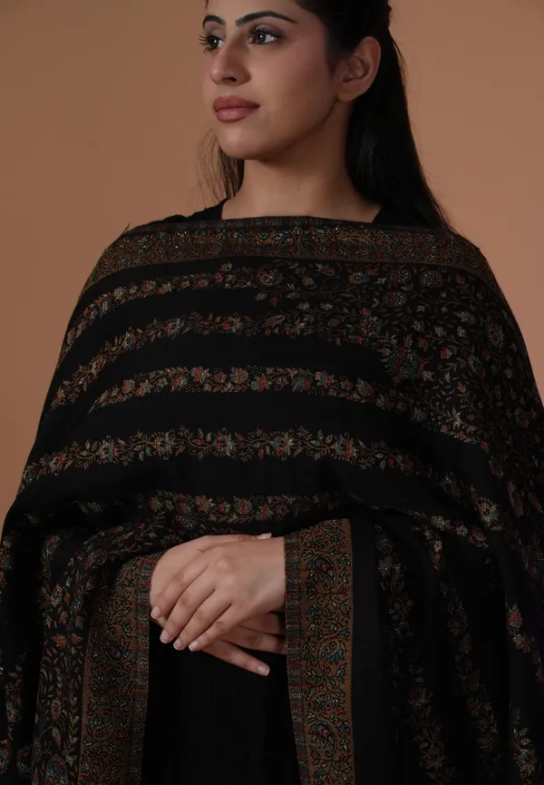 Shifneen_Acrylic_Woven_Women_Shawl_Black