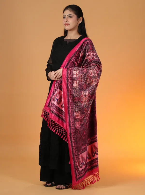 Shifneen_Velvet_Printed_Women_Shawl_Pink