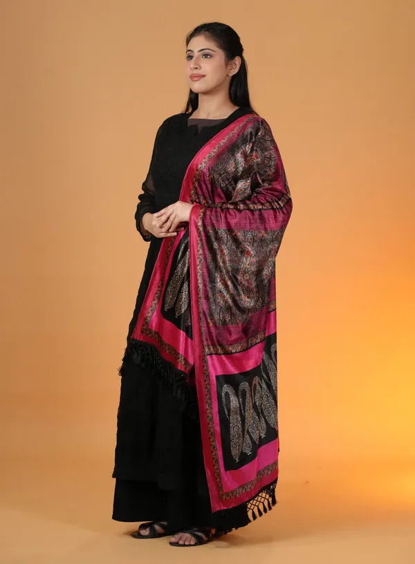 Shifneen_Velvet_Printed_Women_Shawl_Pink
