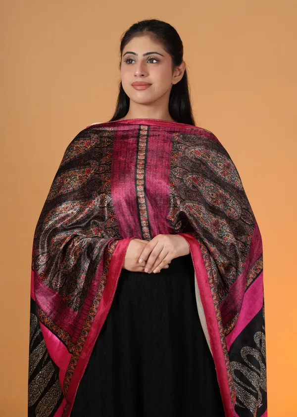 Shifneen_Velvet_Printed_Women_Shawl_Pink