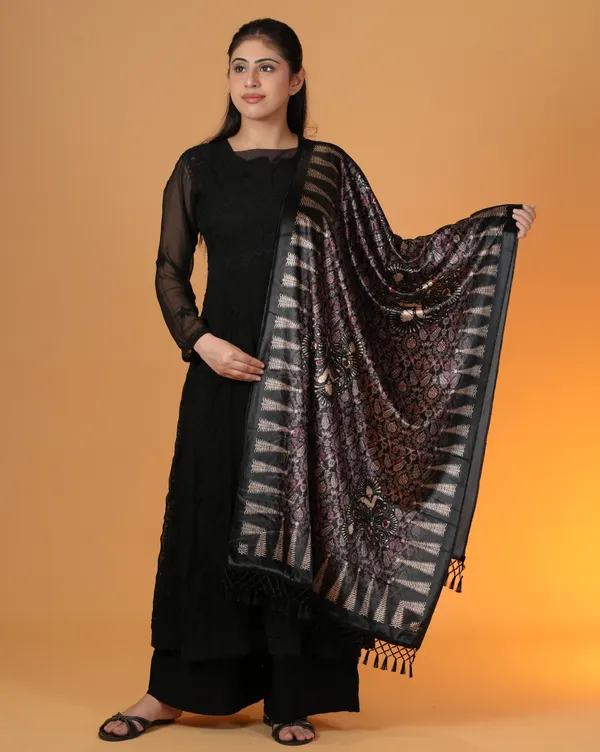 Shifneen_Velvet_Printed_Women_Shawl_Black