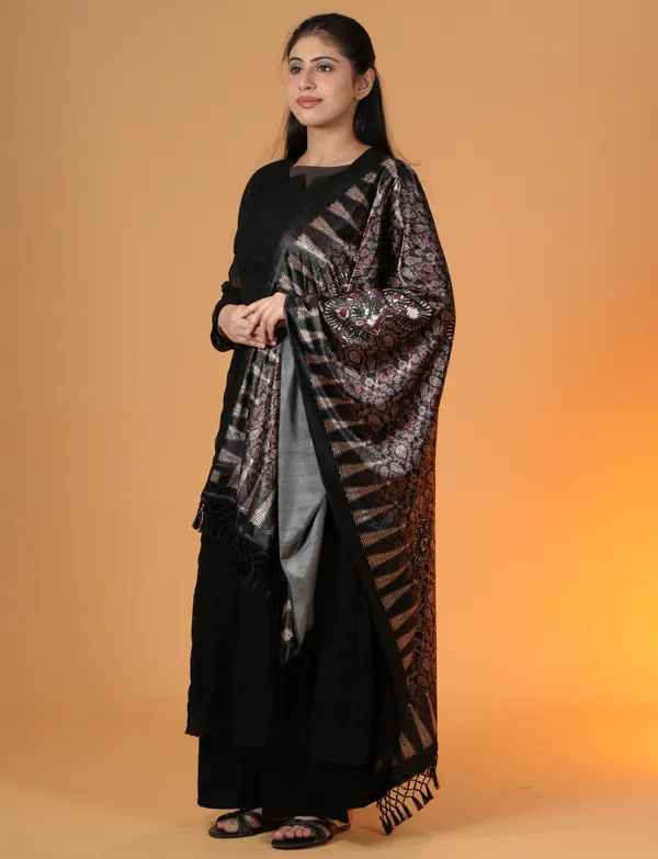 Shifneen_Velvet_Printed_Women_Shawl_Black