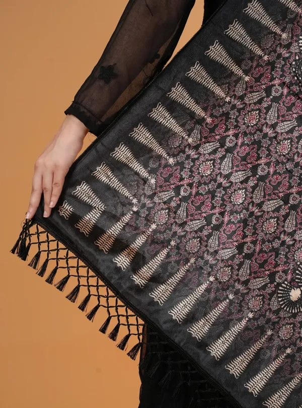 Shifneen_Velvet_Printed_Women_Shawl_Black