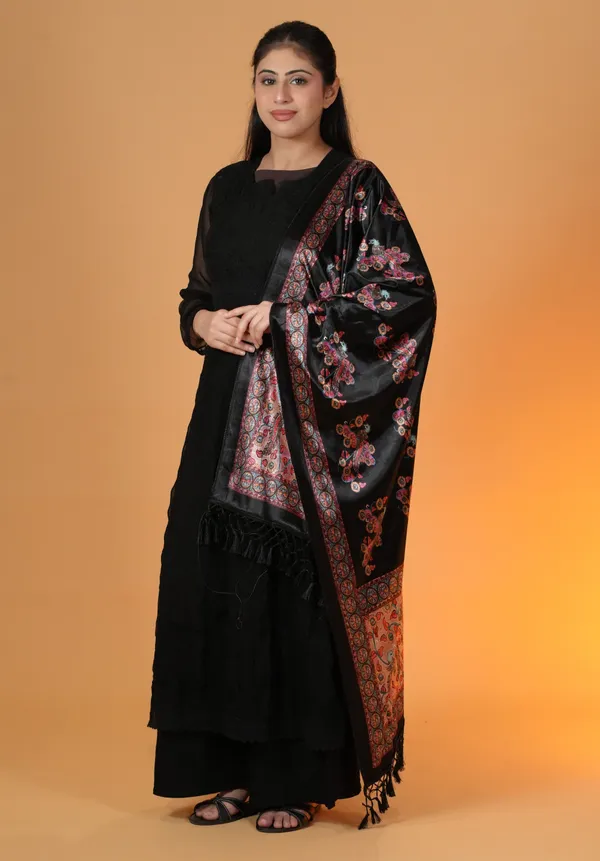 Shifneen_Velvet_Printed_Women_Shawl_Black