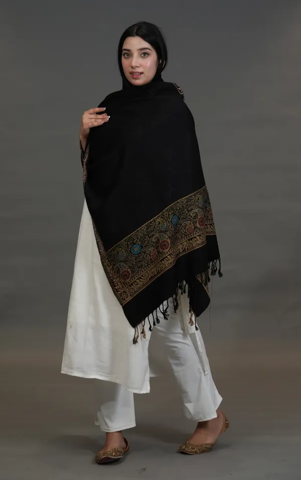 Shifneen_Acrylic_Embroidered_Women_Shawl_Black