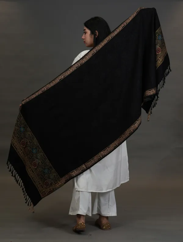 Shifneen_Acrylic_Embroidered_Women_Shawl_Black