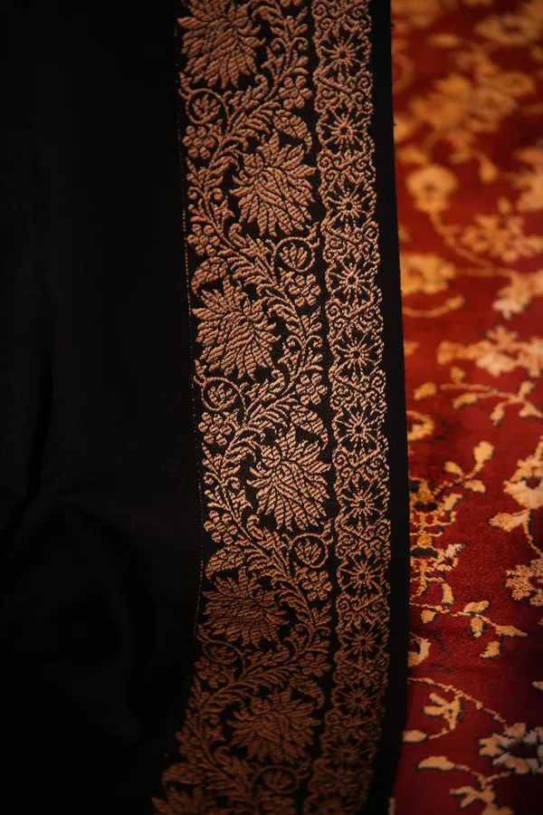 Shifneen_Acrylic_Self_Design_Women_Shawl_Black