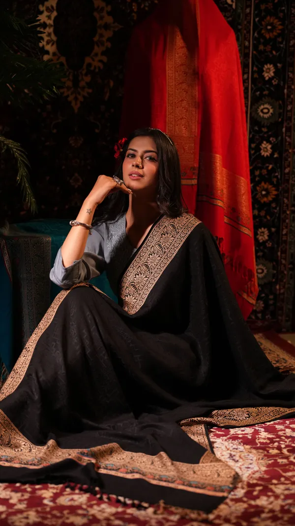 Shifneen_Acrylic_Self_Design_Women_Shawl_Black