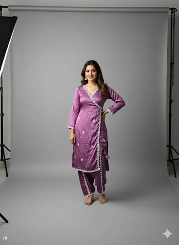 Lavender_Purple_Art_Silk_Ethnic_Suit_Set_For_Women