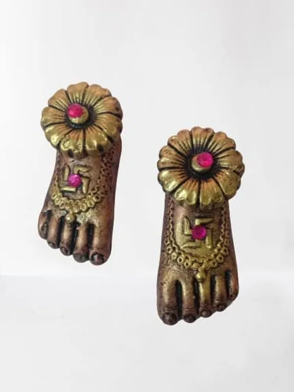 Pair_Of_Maa_Laxmi_Ji_Charan_For_Diwali,_Red_(56454)