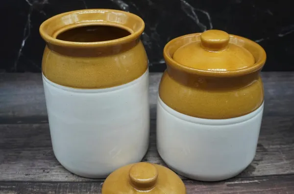 Ceramic_Pickle_Jars_With_Lid_|_Barni_|_Containers_|_Storage_Jar_For_Spice_Chatni_|_Hand_Painted_Ceramic_Barni_|_Achar_Ki_Barni_|_Dining_Table_Container_(500_Ml_And_1000_Ml)