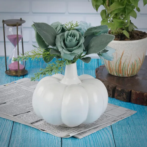 Kaddu_Shape_Ceramic_Vases_|_Planter_|_Flower_Pot_|_Bottle_Shape_With_Unique_Quality_For_Home_Decor_Center_Table_Bedroom_Side_Corners_Decoration_(White)