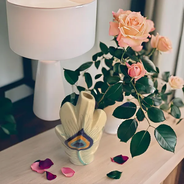 Ceramic_Peacock_Feather_Flower_Vase_Off-White_|_Handcrafted_Planter_Pot_For_Home_Decor,_Center_Table_&_Bedroom_Corners_|_Pack_Of_1