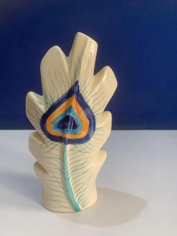 Ceramic_Peacock_Feather_Flower_Vase_Off-White_|_Handcrafted_Planter_Pot_For_Home_Decor,_Center_Table_&_Bedroom_Corners_|_Pack_Of_1