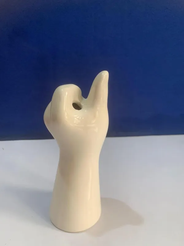 Ceramic_Pointed_Finger_Vase_Hand_Shape_Flower_Pot_&_Planter_For_Home_Decor_|_Unique_Ceramic_Hand_Shaped_Pot_For_Table,_Shelf_&_Corner_Decoration_White_(Pack_Of_1)