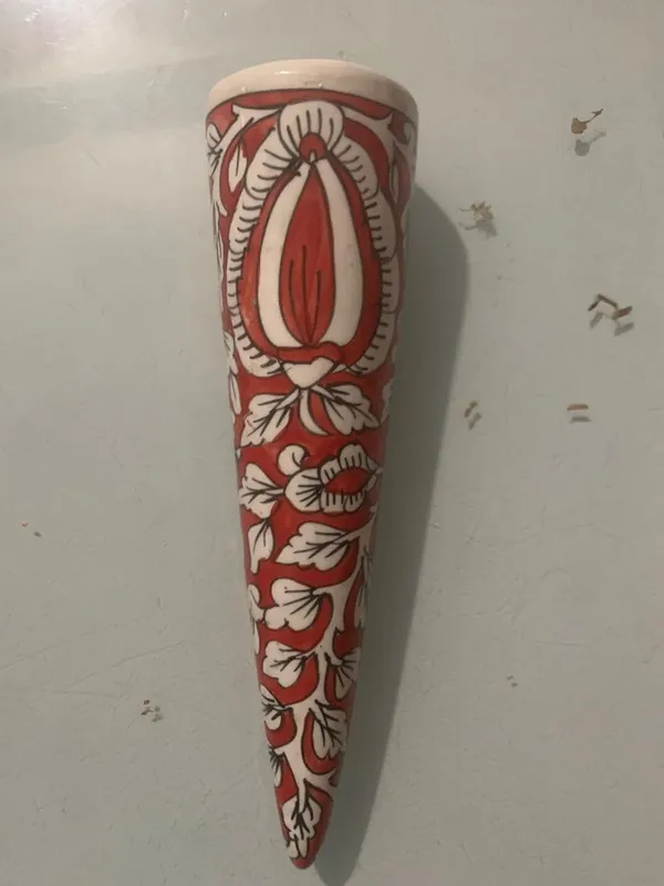 Ceramic_Pottery_Style_Cone_Planter_For_Home_Balcony_And_Living_Room_|_Flower_Vase_Planter_Floral_Cones_Decorative_Wall_Hanging_Planter_Pots_(Red)