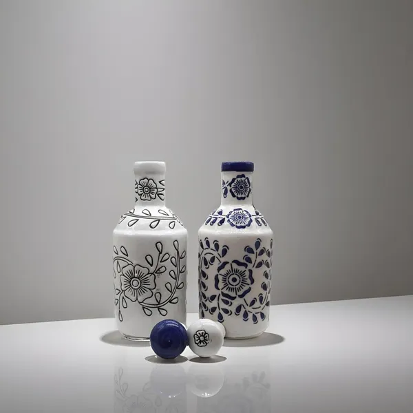 Handicrafts_Ceramic_Oil_Dispenser_Gol_|_Pack_Of_2_|_Blue_&_White_|_1000_Ml_Each