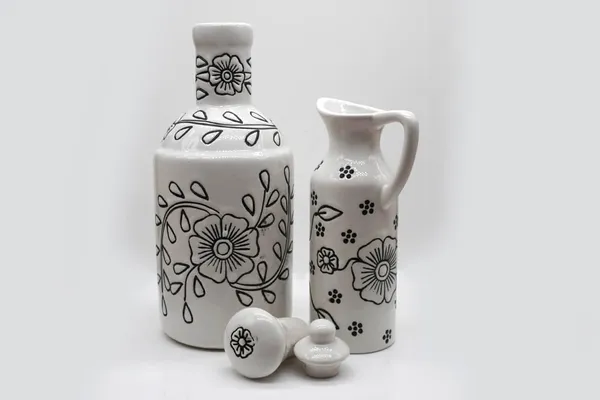 Handicrafts_Ceramic_Oil_Dispenser_Gol_+_Mini_|_Pack_Of_2_|_White_|_1000_Ml+300Ml