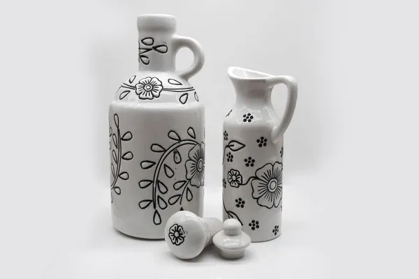 Handicrafts_Ceramic_Oil_Dispenser_Gol_+_Mini_|_Pack_Of_2_|_White_|_1000_Ml+300Ml