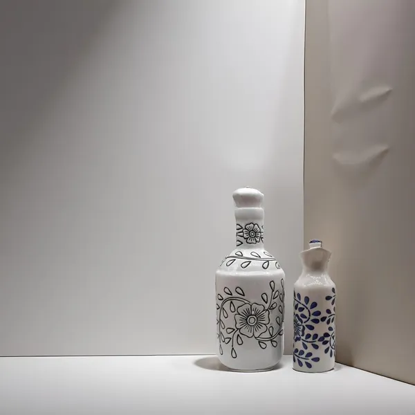 Handicrafts_Ceramic_Oil_Dispenser_Gol_+_Mini_|_Pack_Of_2_|_Blue_&_White_|_1000_Ml+300Ml