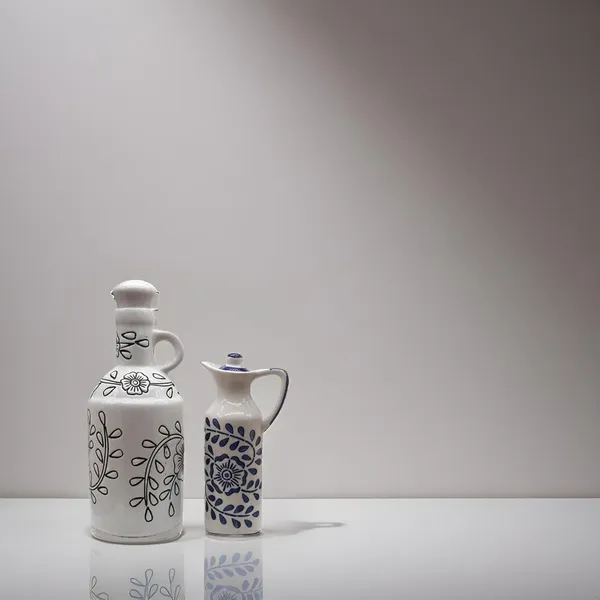 Handicrafts_Ceramic_Oil_Dispenser_Gol_+_Mini_|_Pack_Of_2_|_Blue_&_White_|_1000_Ml+300Ml