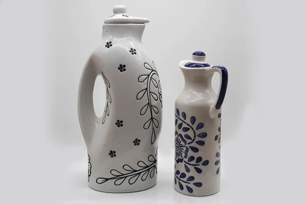 Ceramic_Oil_Dispenser_Mini_|_Pack_Of_2_|_White_&_Blue_|_1000_Ml_&_300Ml