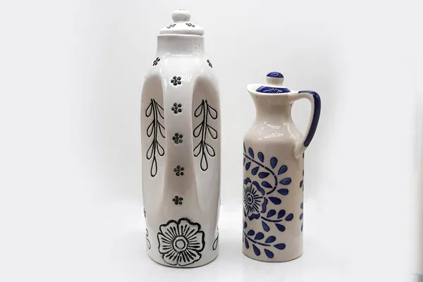 Ceramic_Oil_Dispenser_Mini_|_Pack_Of_2_|_White_&_Blue_|_1000_Ml_&_300Ml