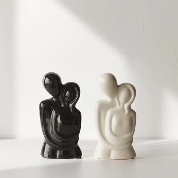 Handicrafts_Romantic_Couple_Sculptures__Black_&_White_Modern_Love_Showpiece_For_Gift_&_Home_Decor_|_Husband_Wife,_Boyfriend_Girlfriend_Decorative_Statues_(Pack_Of_2)
